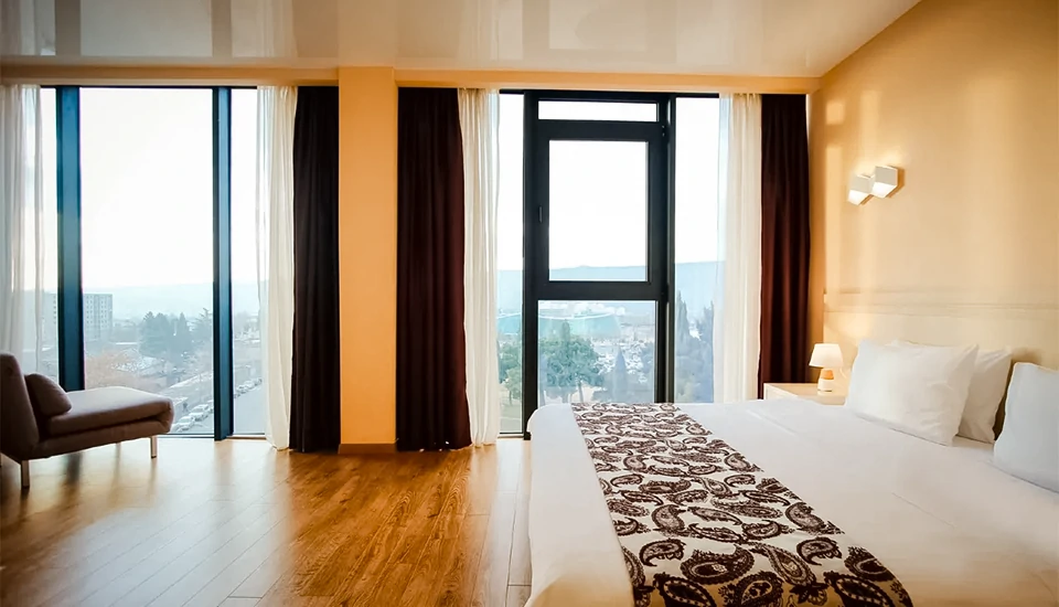 هتل ایوریا این تفلیس